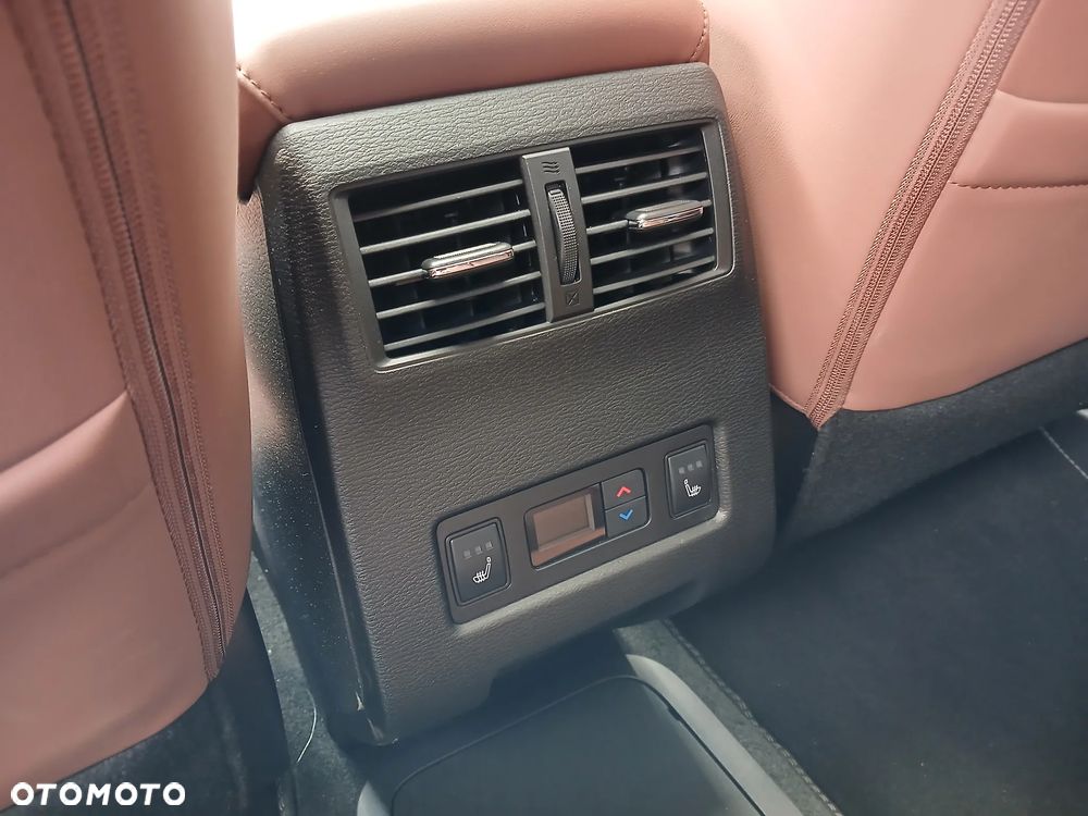 Mitsubishi Outlander Instyle Plus - 13