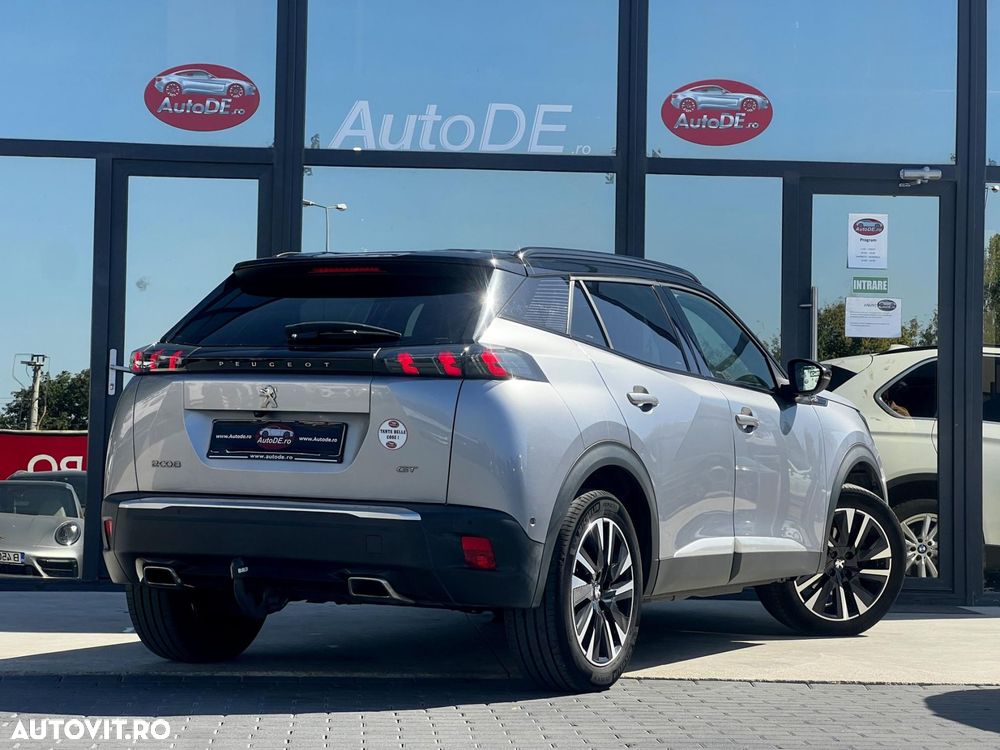 Peugeot 2008 PureTech 155 EAT8 GT - 4