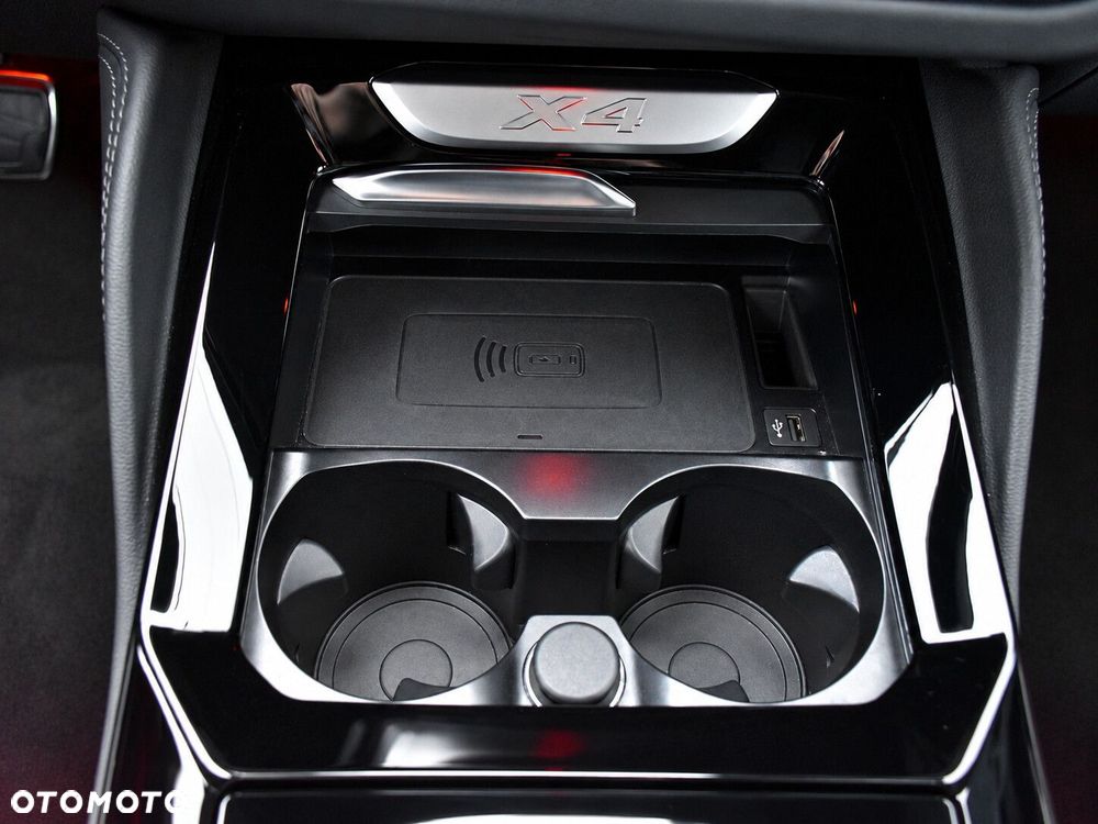 BMW X4 - 26
