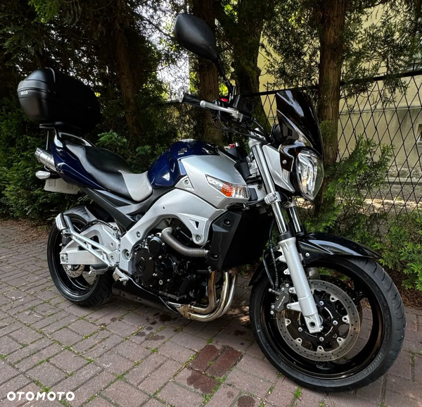 Suzuki GSR