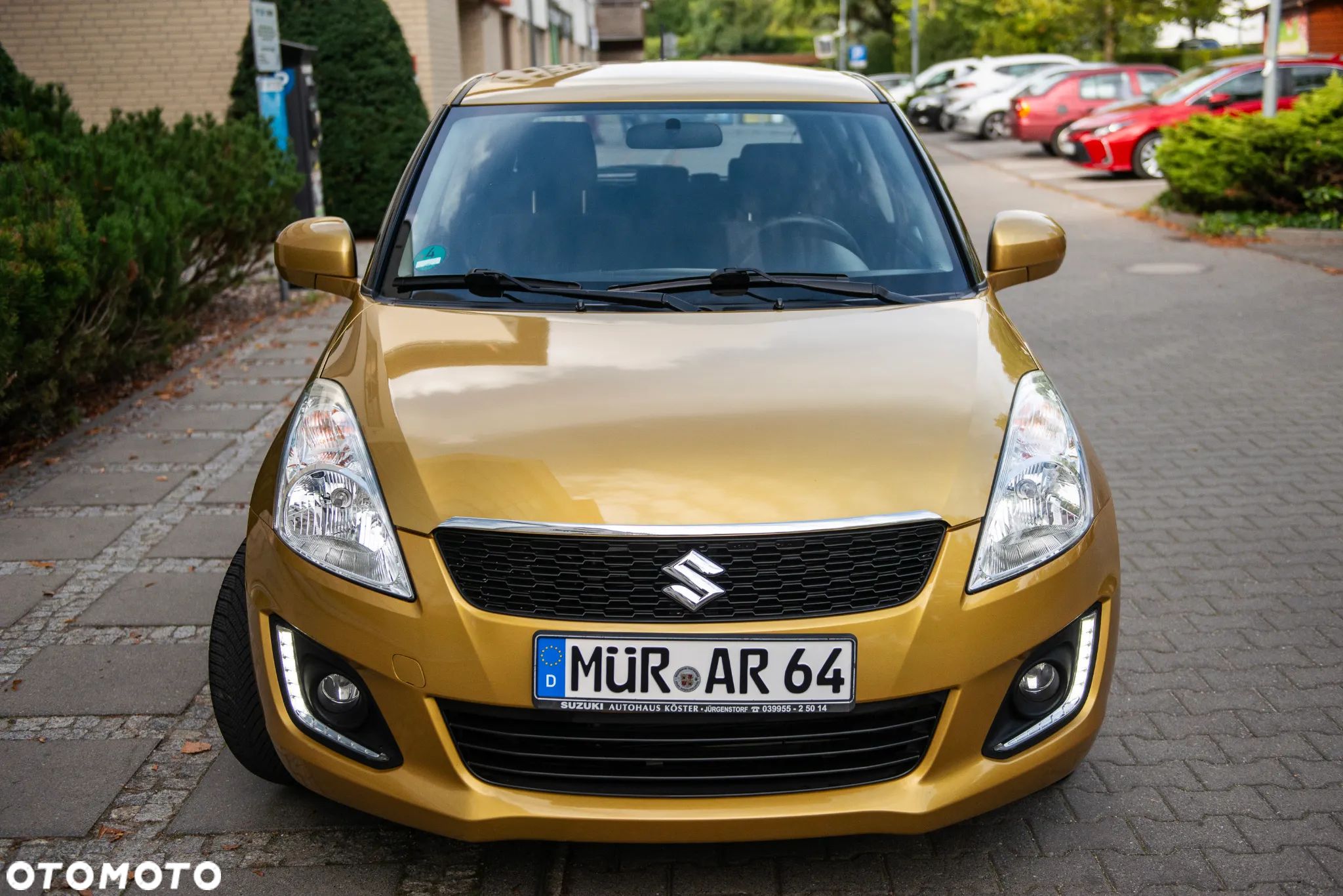 Suzuki Swift 1.2 Premium - 1
