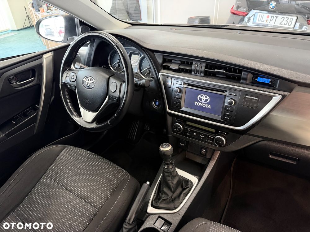 Toyota Auris - 36