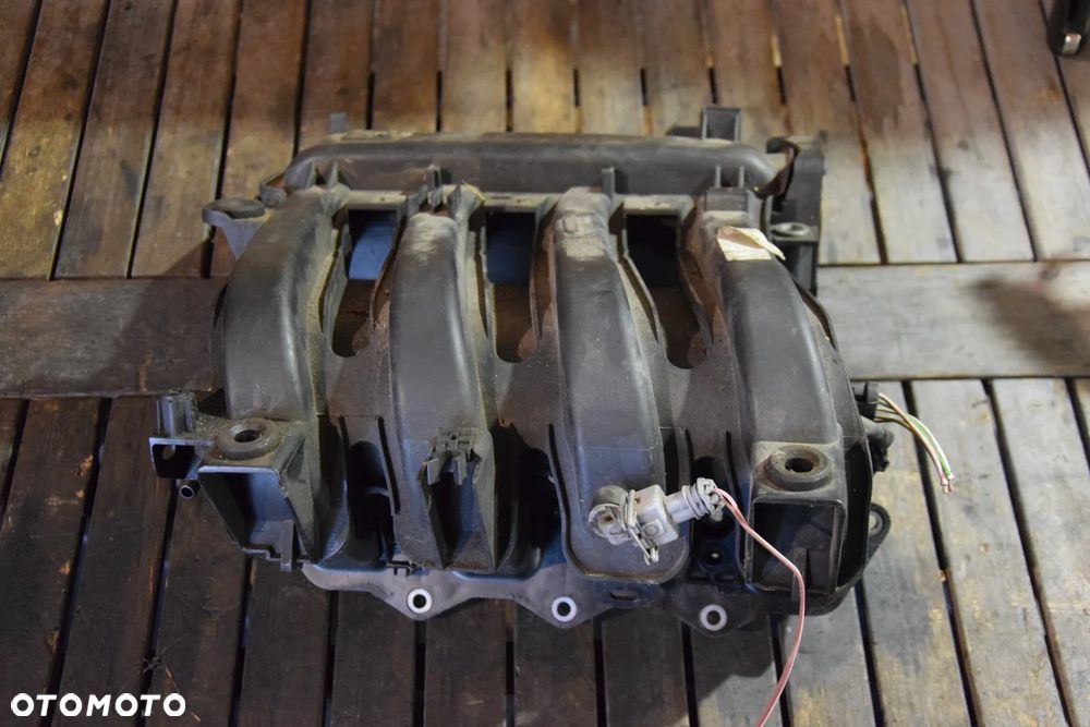 Renault Dacia 1.2 16V Kolektor ssący listwa wtryskowa D4F J772 - 1