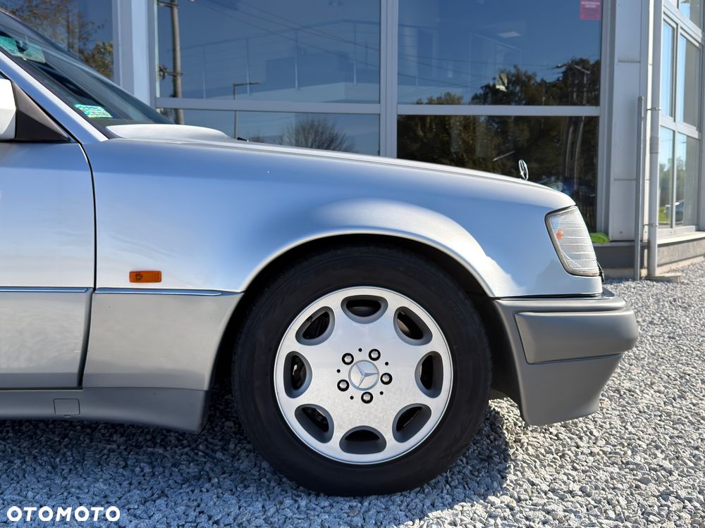Mercedes-Benz Klasa E 500 - 10