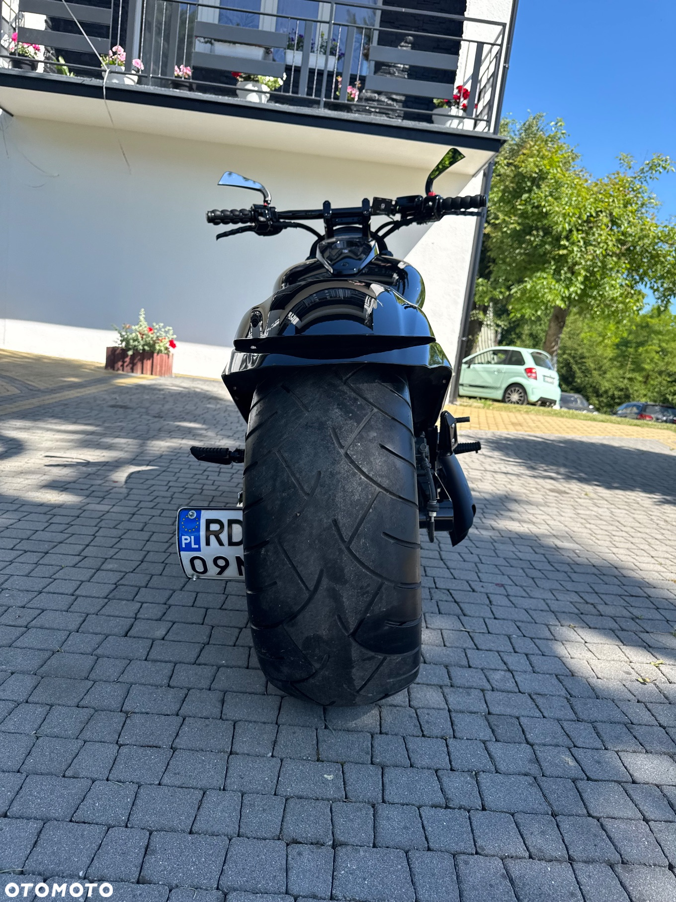 Suzuki Boulevard - 16