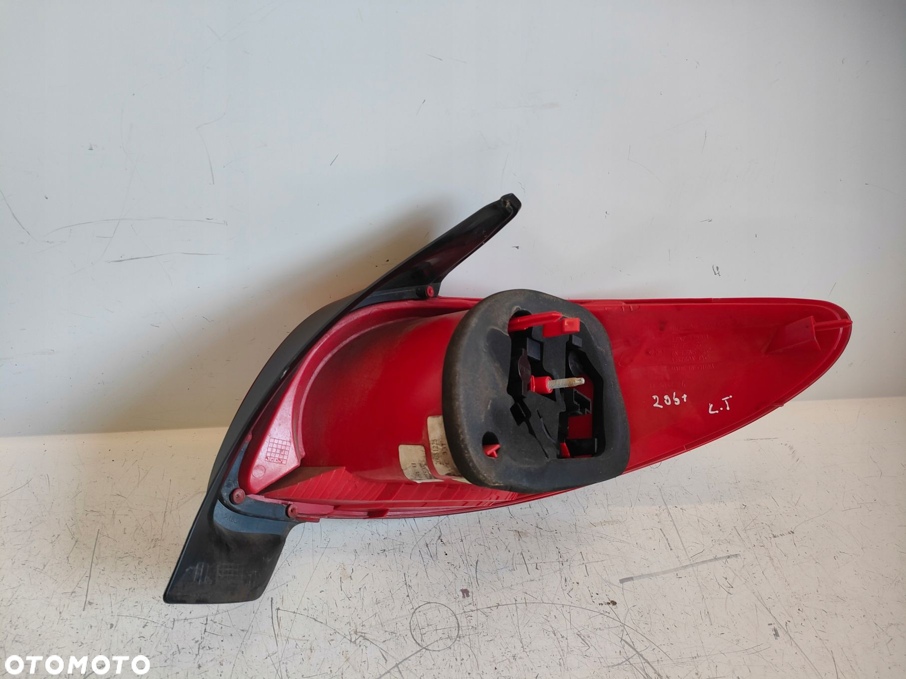 PEUGEOT 206+ 3D LAMPA LEWY TYŁ TYLNA - 7