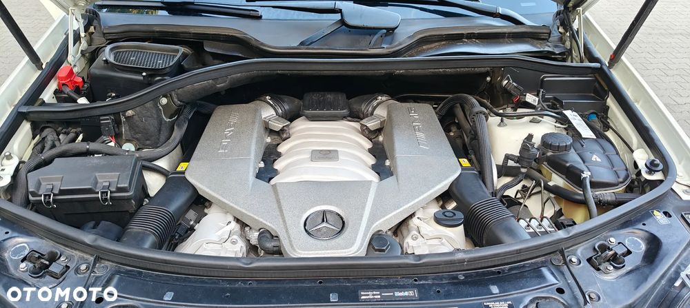 Mercedes-Benz ML - 15