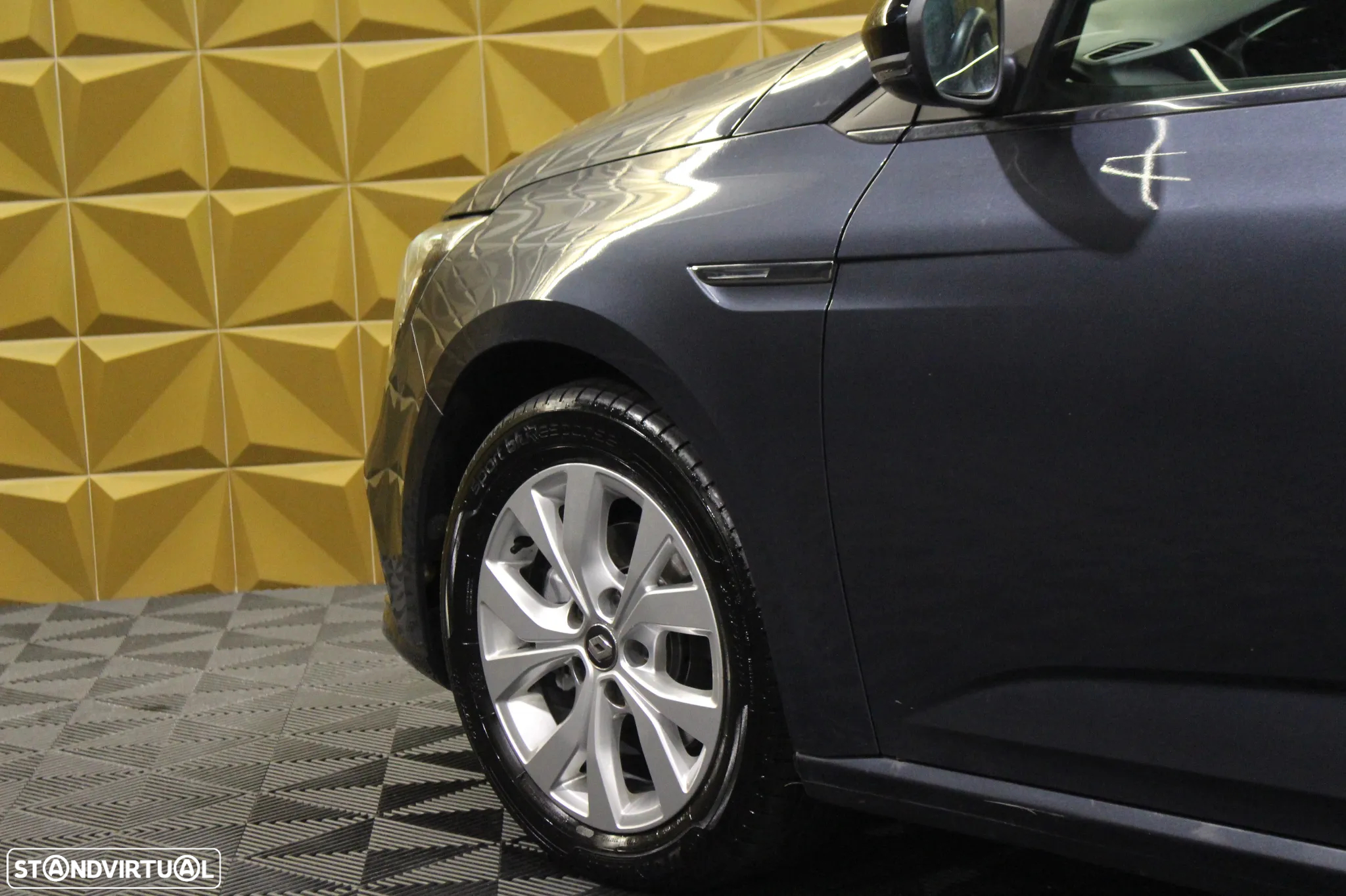 Renault Mégane 1.5 Blue dCi Limited - 14
