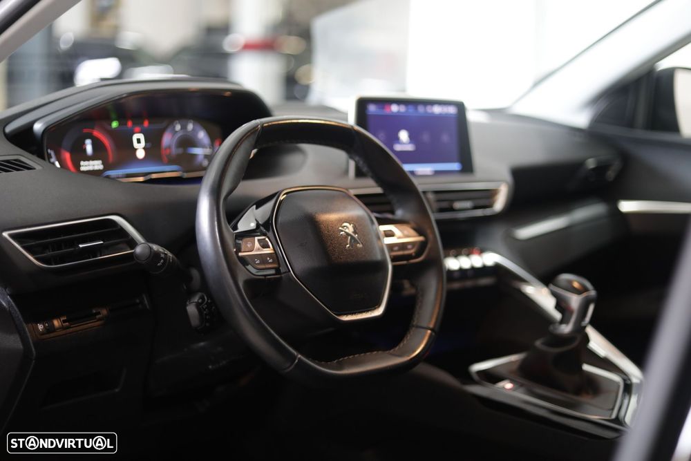 Peugeot 3008 1.5 BlueHDi Active - 11