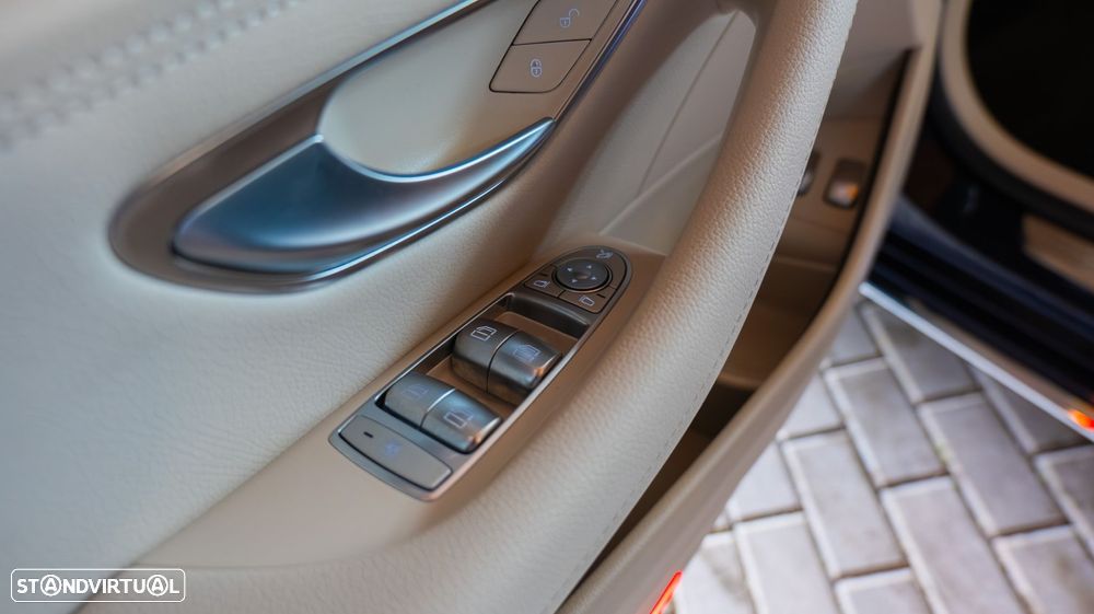Mercedes-Benz E 300 e Exclusive Line - 11