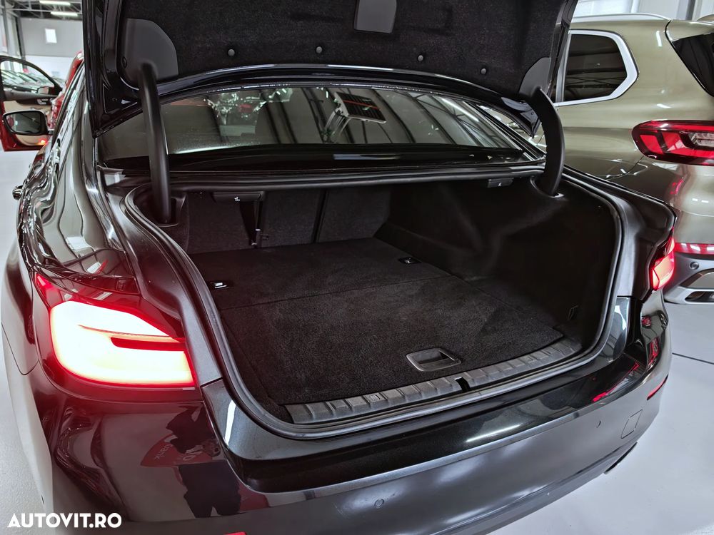 BMW Seria 5 520e AT PHEV - 36