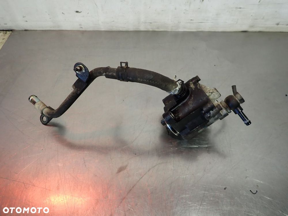 VACUM POMPA TOYOTA COROLLA E12 29300-27010 - 2