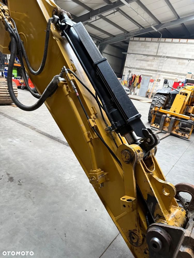Caterpillar 320 E L RR - 5