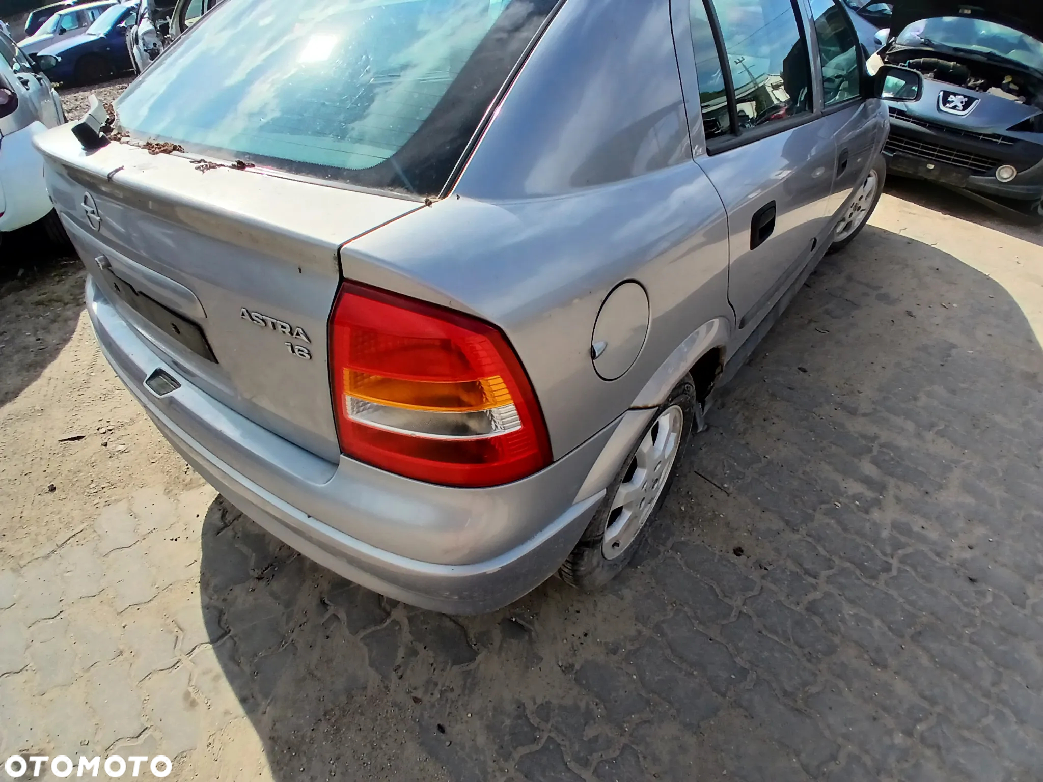opel astra G II silnik 1.6 8V 84KM Z16SE skrzynia MG4 napęd sanki belka wahacz wahacze zacisk zaciski - 2