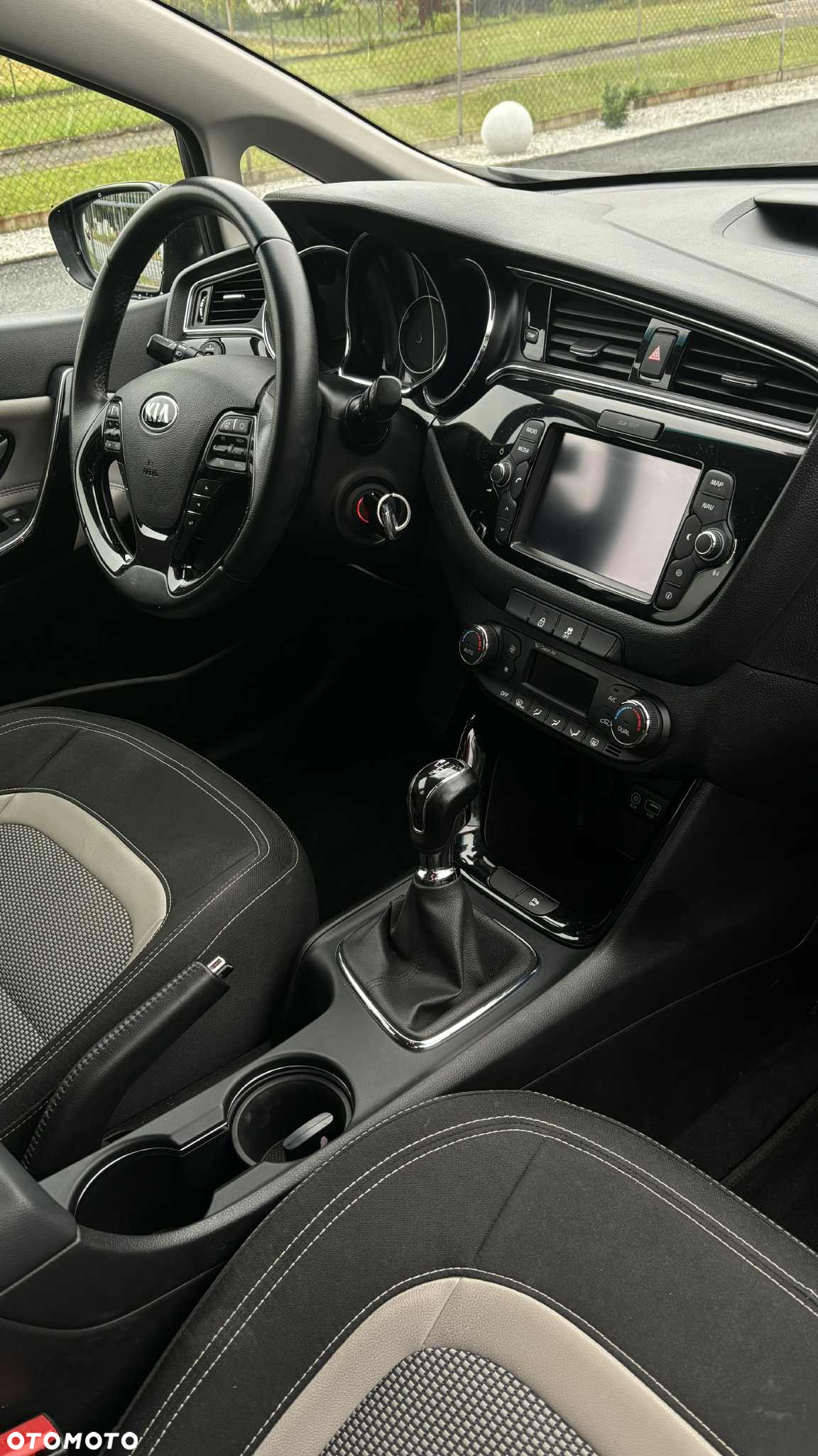 Kia Ceed - 13