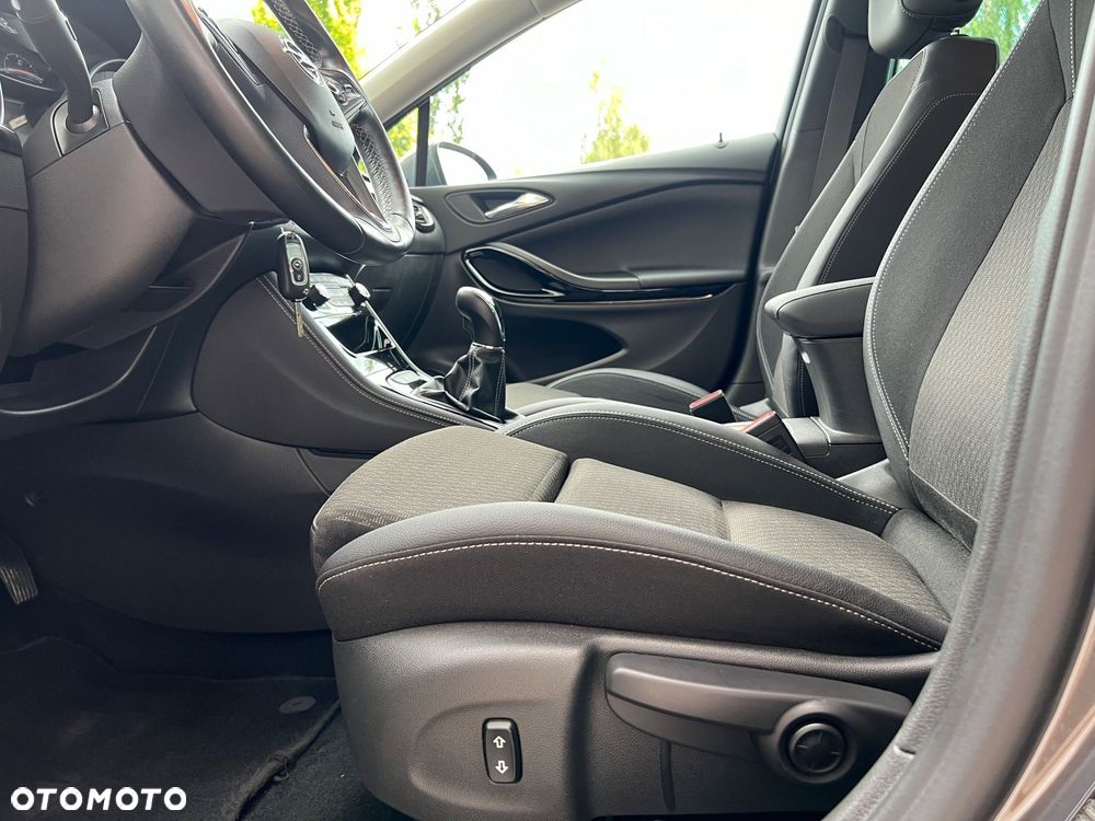 Opel Astra 1.4 Turbo Innovation - 21