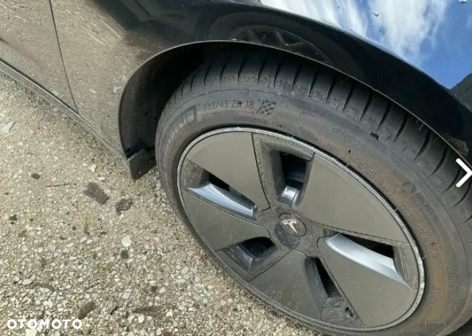 Tesla Model 3 Langstreckenbatterie Allradantrieb Dual Motor - 8