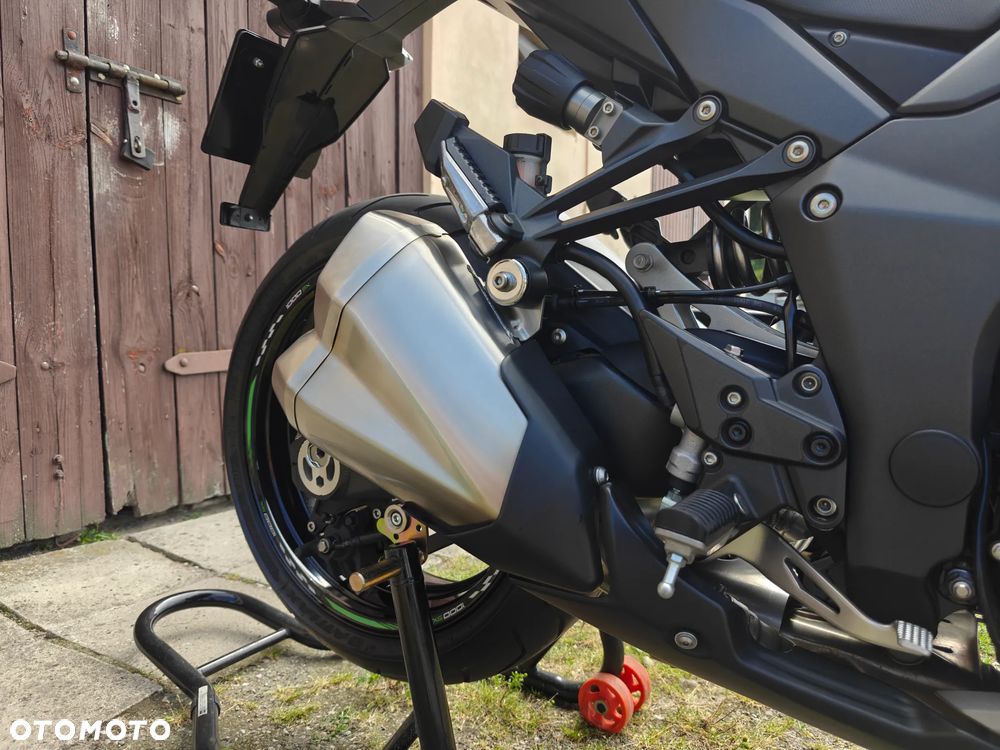 Kawasaki Ninja 1000 SX - 13