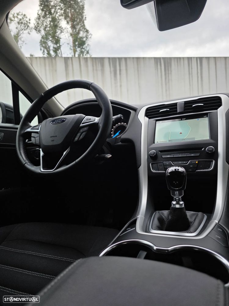 Ford Mondeo SW 1.5 TDCi Business Plus ECOnetic - 42