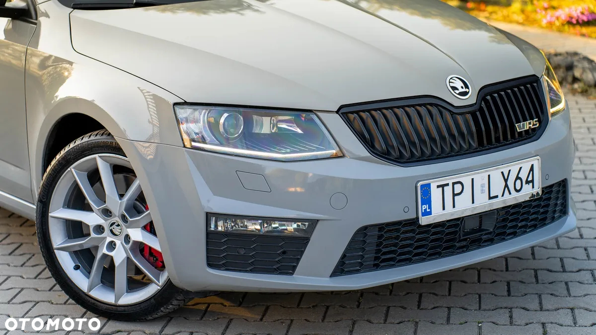 Skoda Octavia 2.0 TDI RS DSG - 17