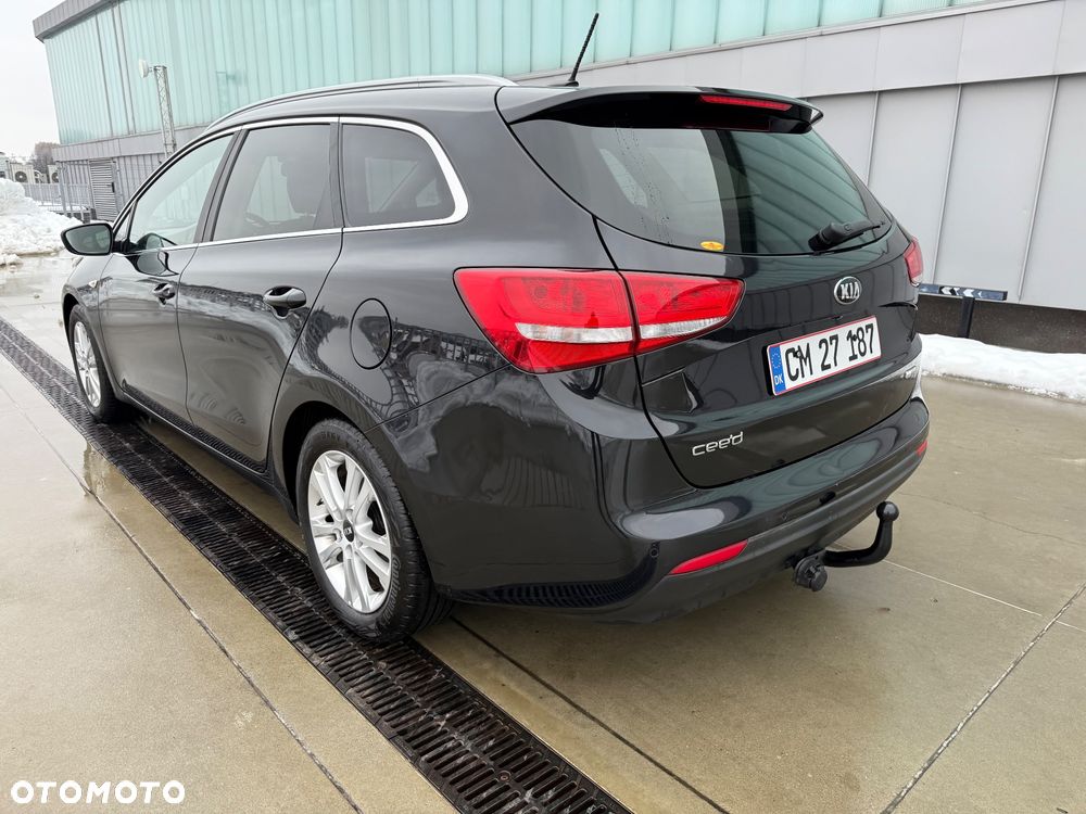 Kia Ceed 1.6 CRDi L Business Line - 16