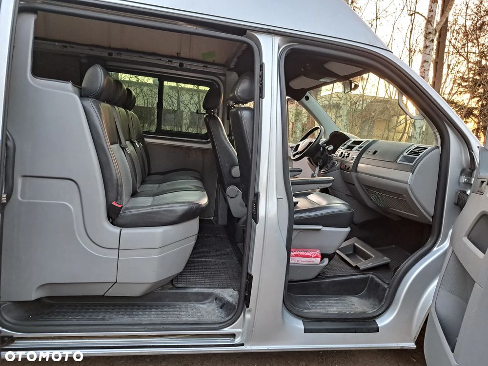 Volkswagen Transporter - 22