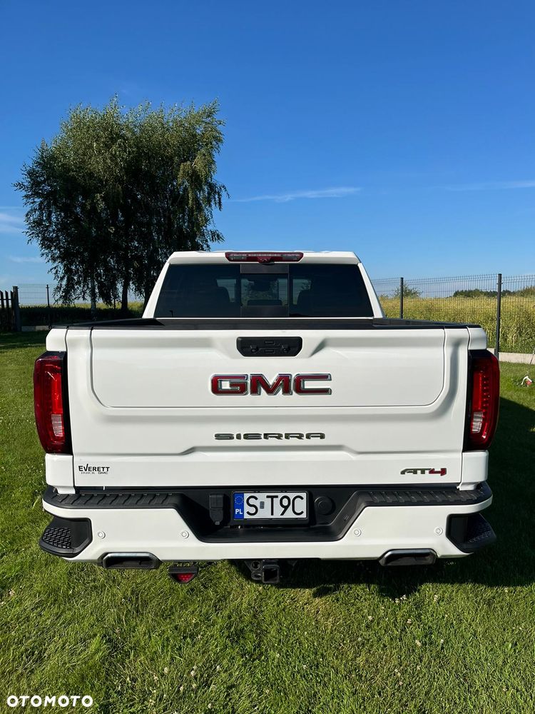 GMC Sierra - 35