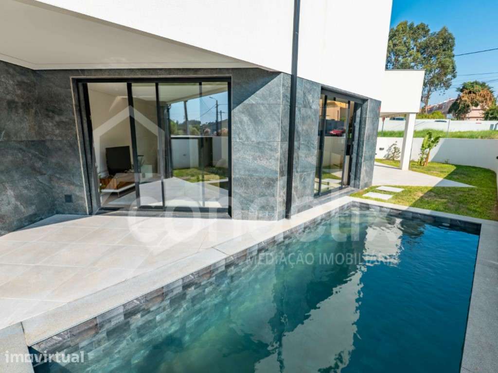 Moradia de Luxo na Madalena Junto ao Mar - Grande imagem: 2/60