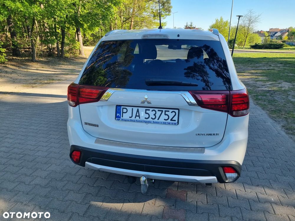 Mitsubishi Outlander 2.2 DI-D 4WD Automatik SUV-Star+ - 5