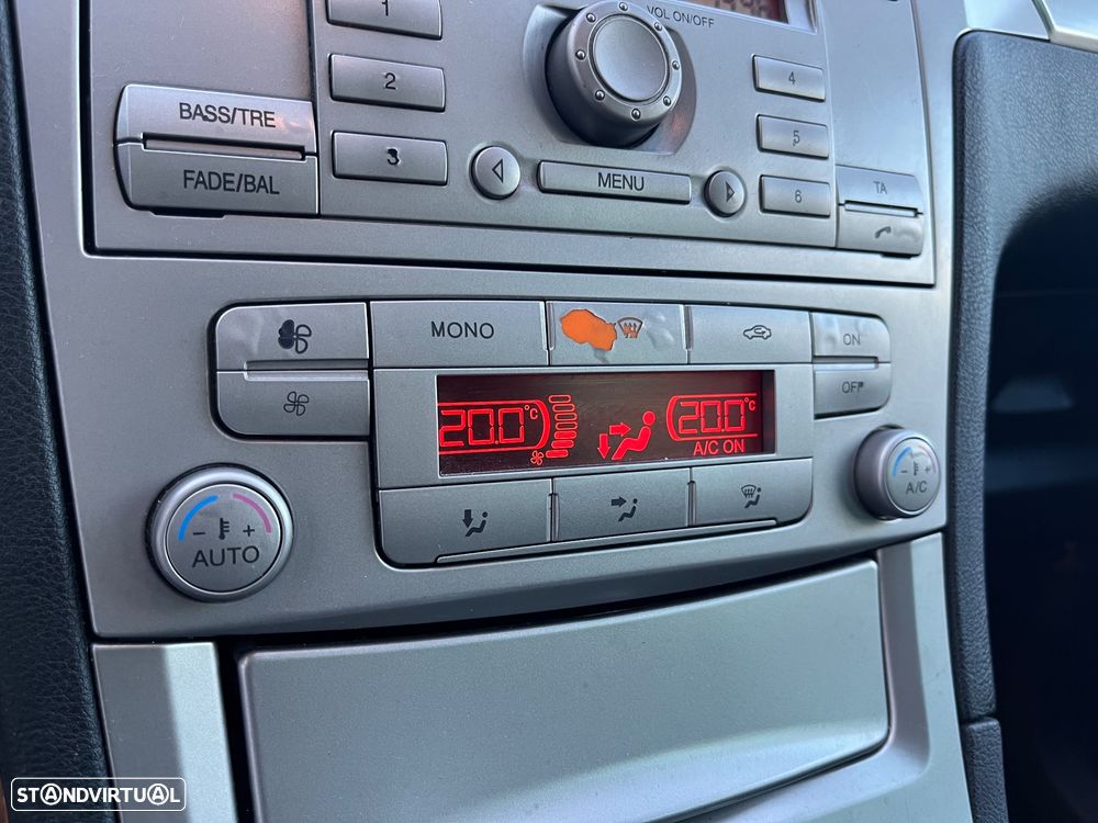 Ford S-Max 1.8 TDCi Titanium 7L - 34