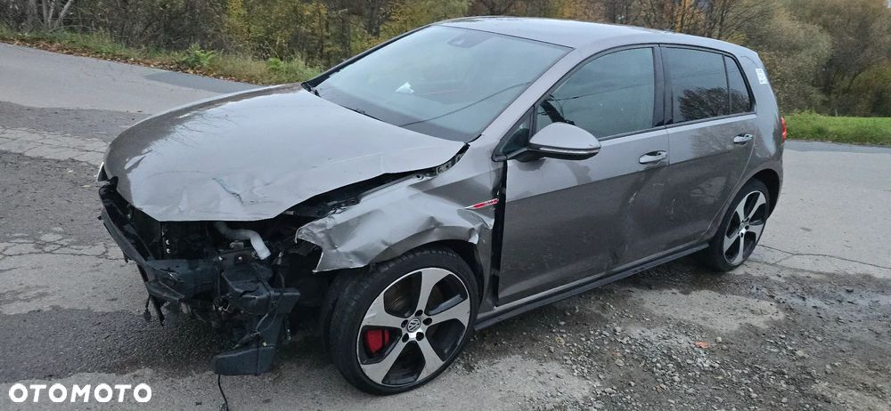 Volkswagen Golf GTI (BlueMotion Technology) DSG - 19