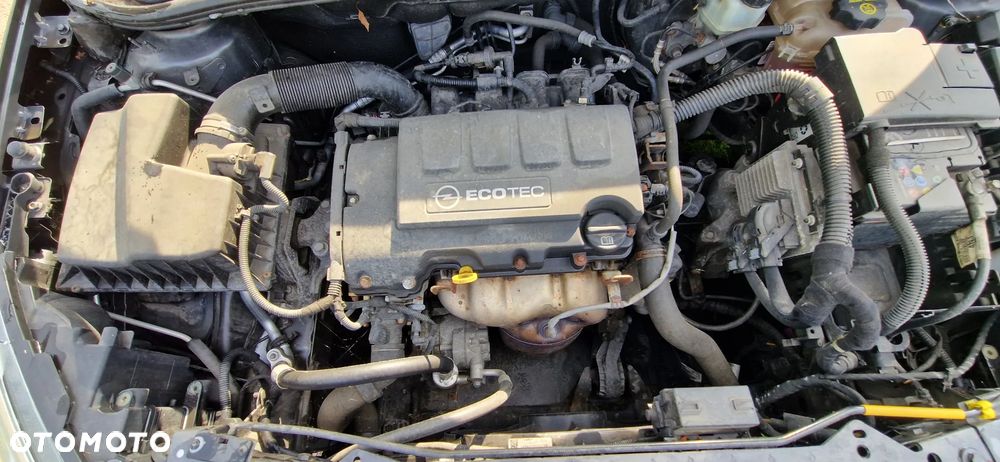 Opel Astra 1.4 Sport - 9