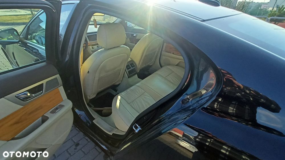 Jaguar XF 2.7 V6 D Luxury - 13