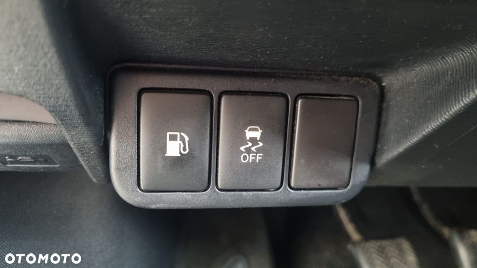 Toyota Avensis 1.8 Business Edition - 21