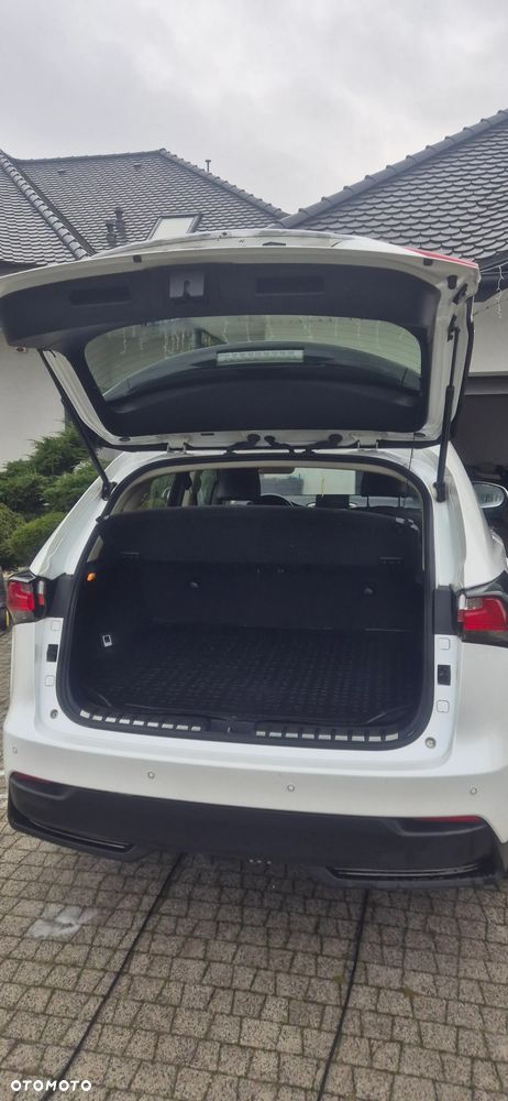 Lexus NX 300h Elite AWD - 2