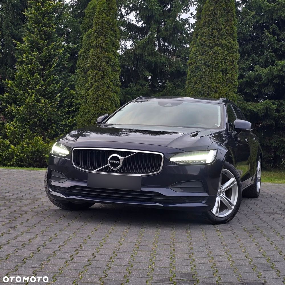 Volvo V90 D3 Momentum Pro - 1
