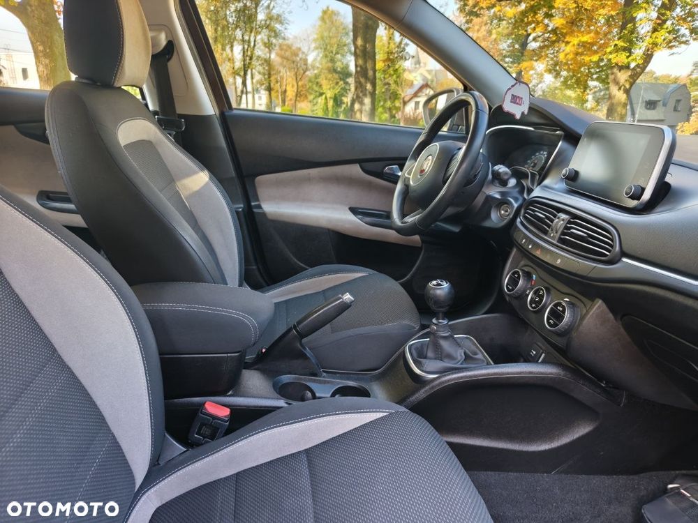 Fiat Tipo 1.4 T-Jet Lounge - 26
