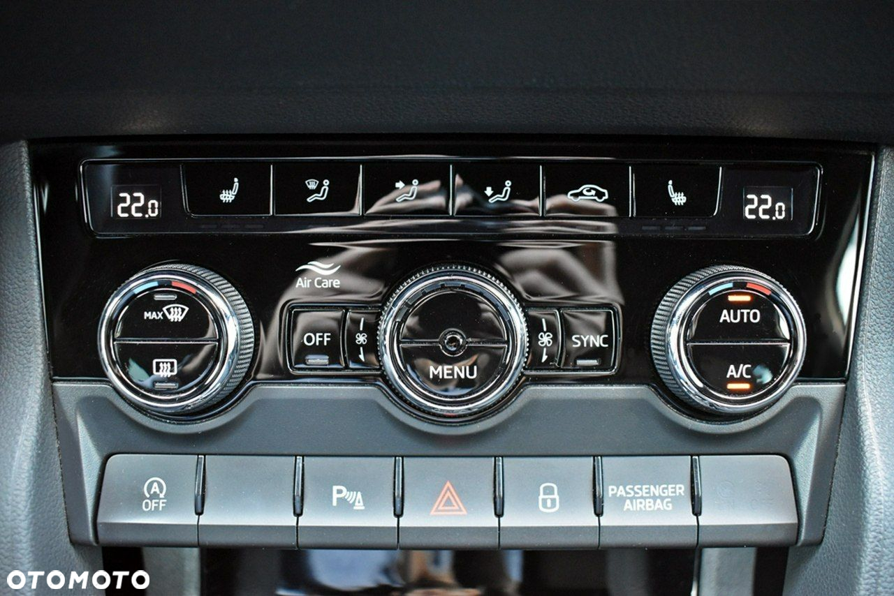 Skoda Karoq 1.5 TSI ACT 4x2 Sportline DSG - 24