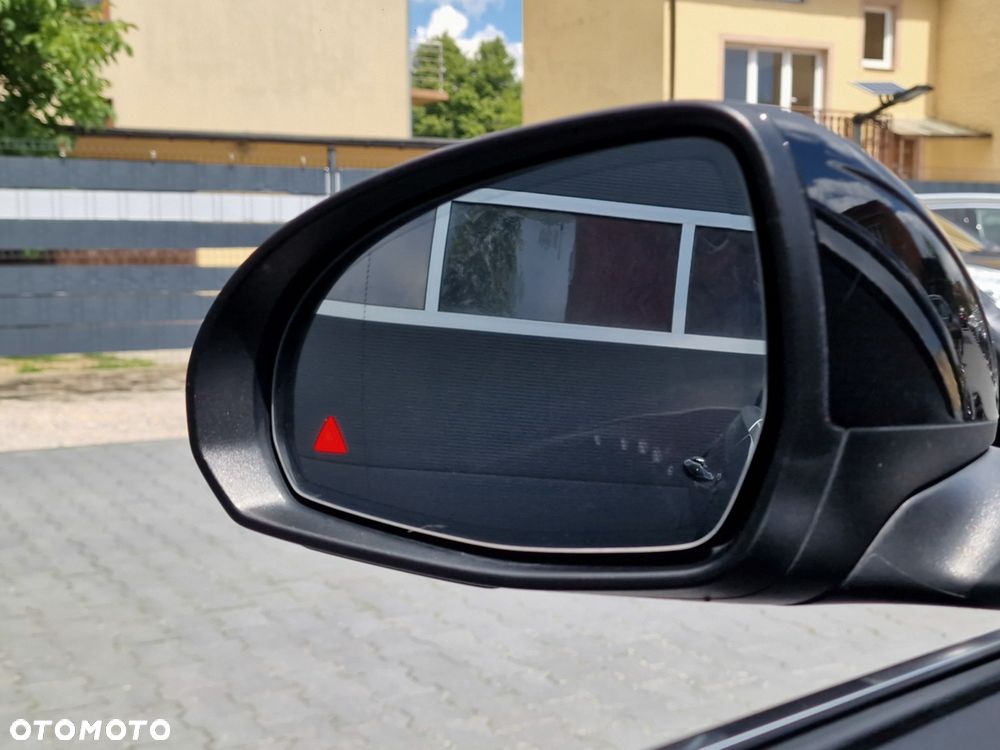 Mercedes-Benz Klasa C 300 d 9G-TRONIC - 39
