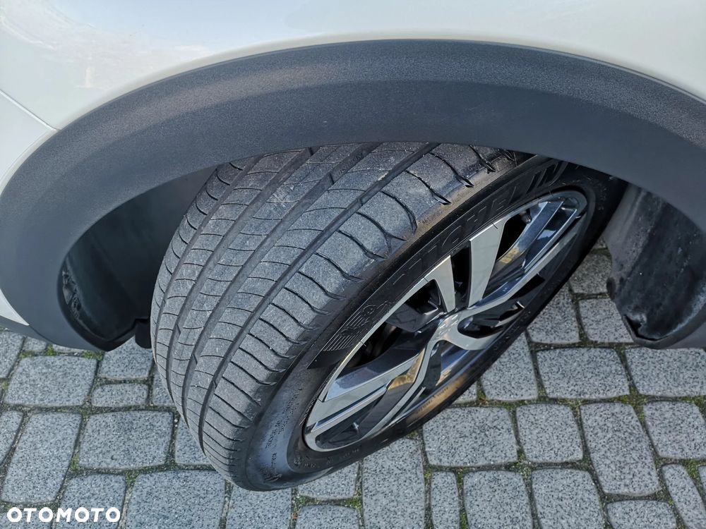 Peugeot 3008 1.6 PureTech Hybrid PHEV Allure Pack S&S EAT8 - 35