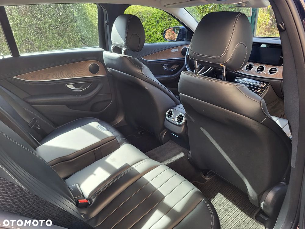 Mercedes-Benz Klasa E 220 d T 9G-TRONIC - 5