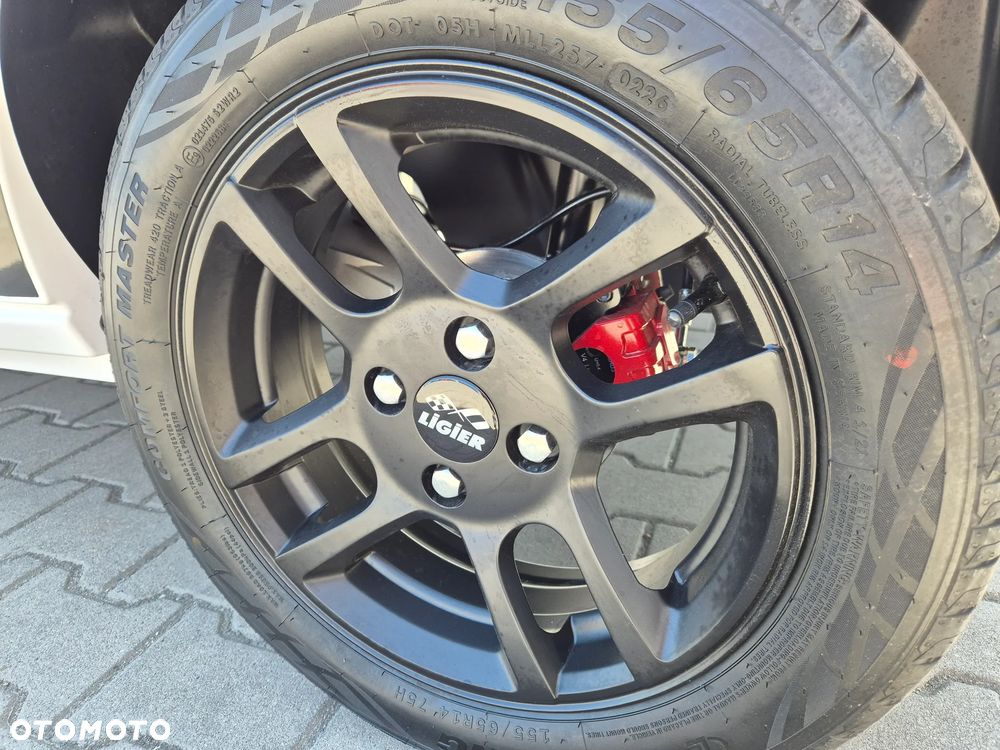 Ligier JS50 - 33