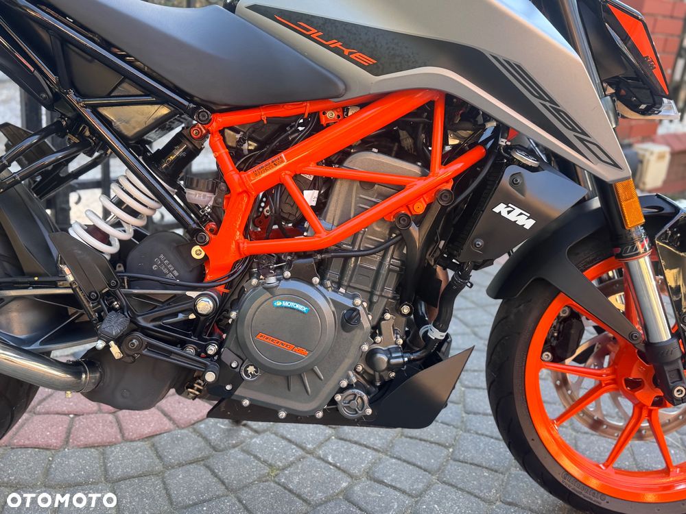 KTM Duke - 13