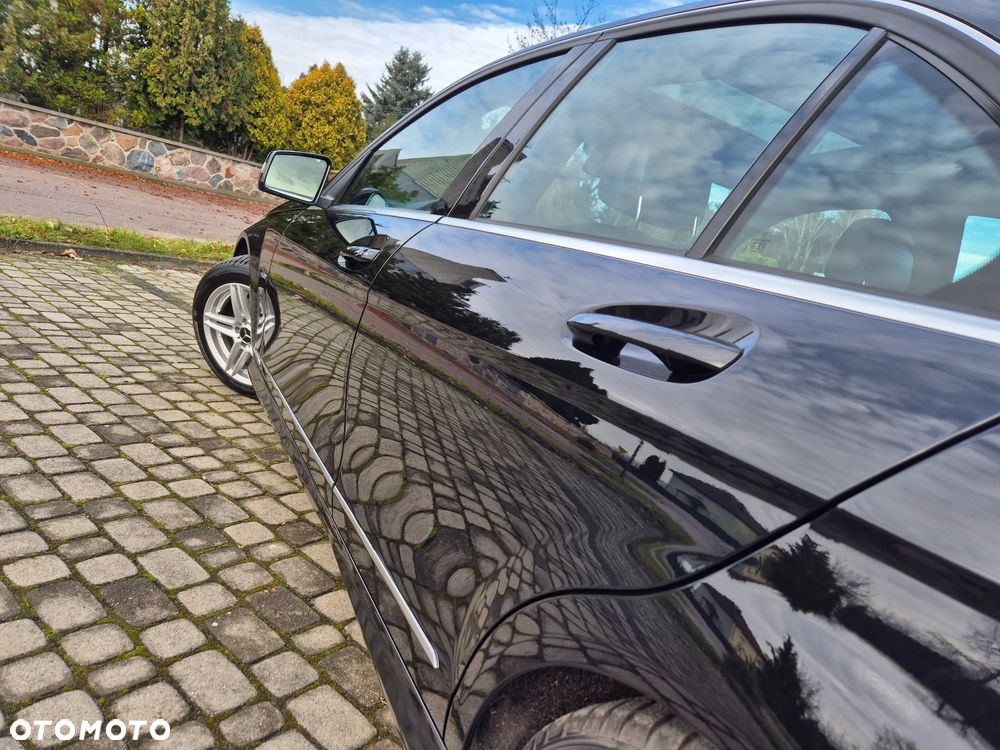 Mercedes-Benz Klasa C 180 BlueEFFICIENCY 7G-TRONIC Avantgarde - 14