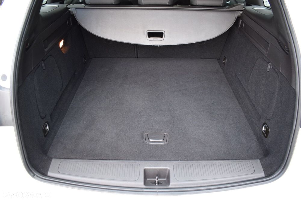 Opel Astra 1.2 T Business Elegance S&S - 30