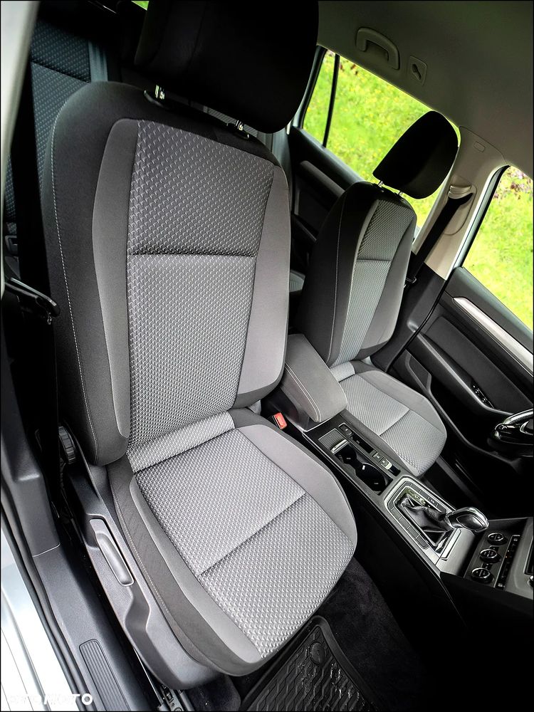 Volkswagen Passat - 38