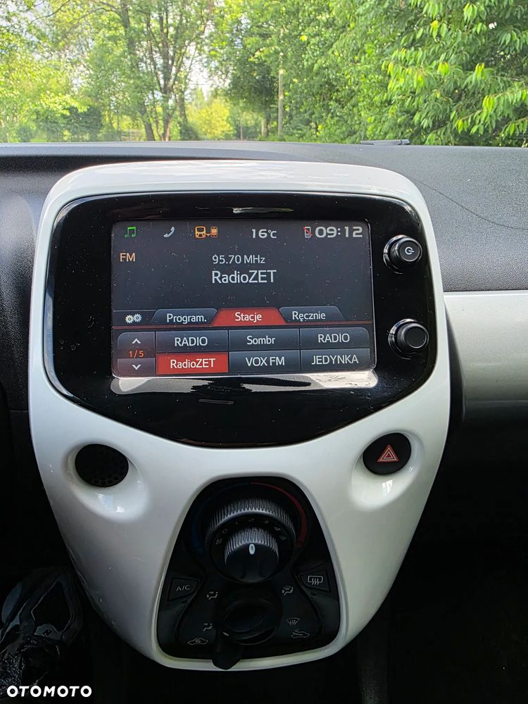 Toyota Aygo x-play Eco - 7