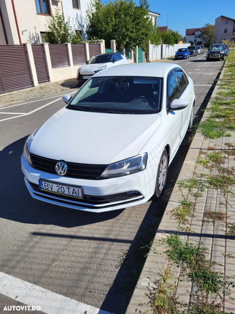 Volkswagen Jetta - 2