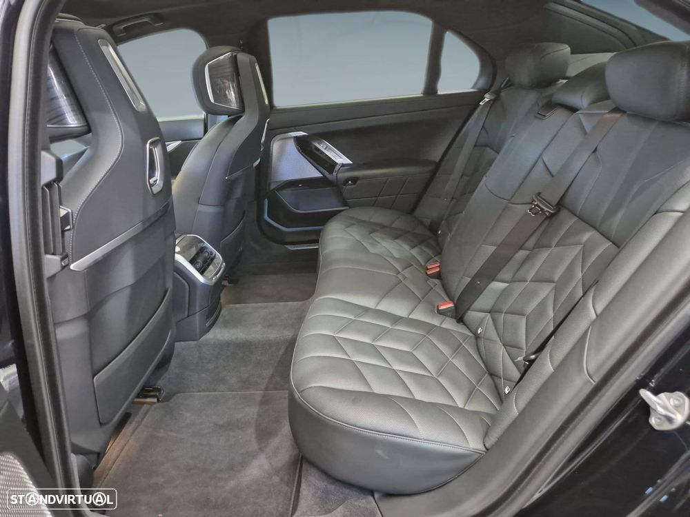 BMW i7 eDrive50 Pack Desportivo M Pro - 14
