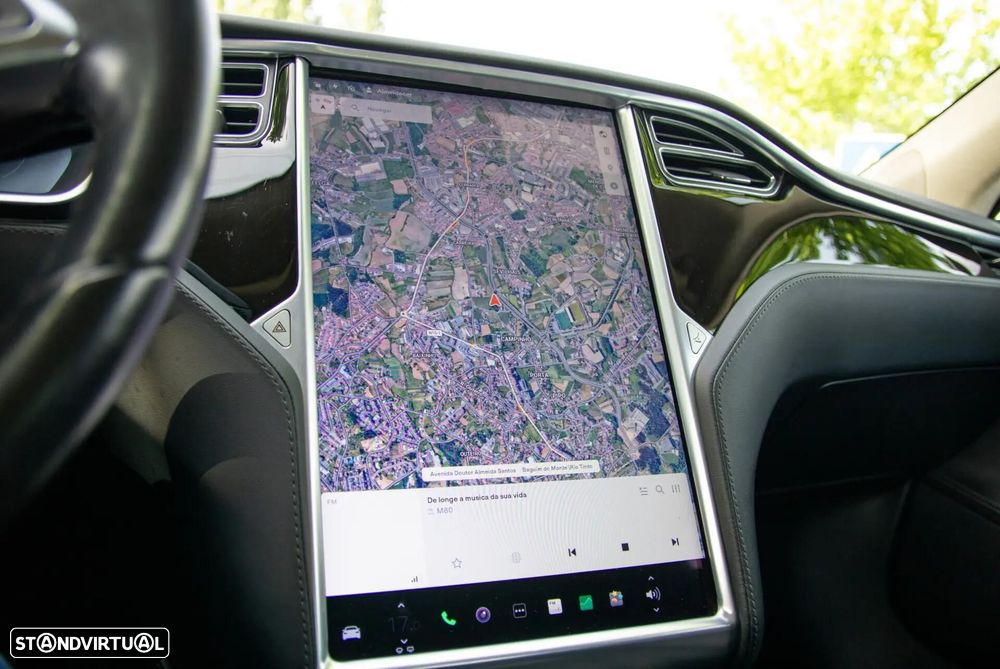 Tesla Model S 70D AWD - 18